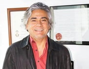 Dr. Víctor Hugo Ruiz Ortiz