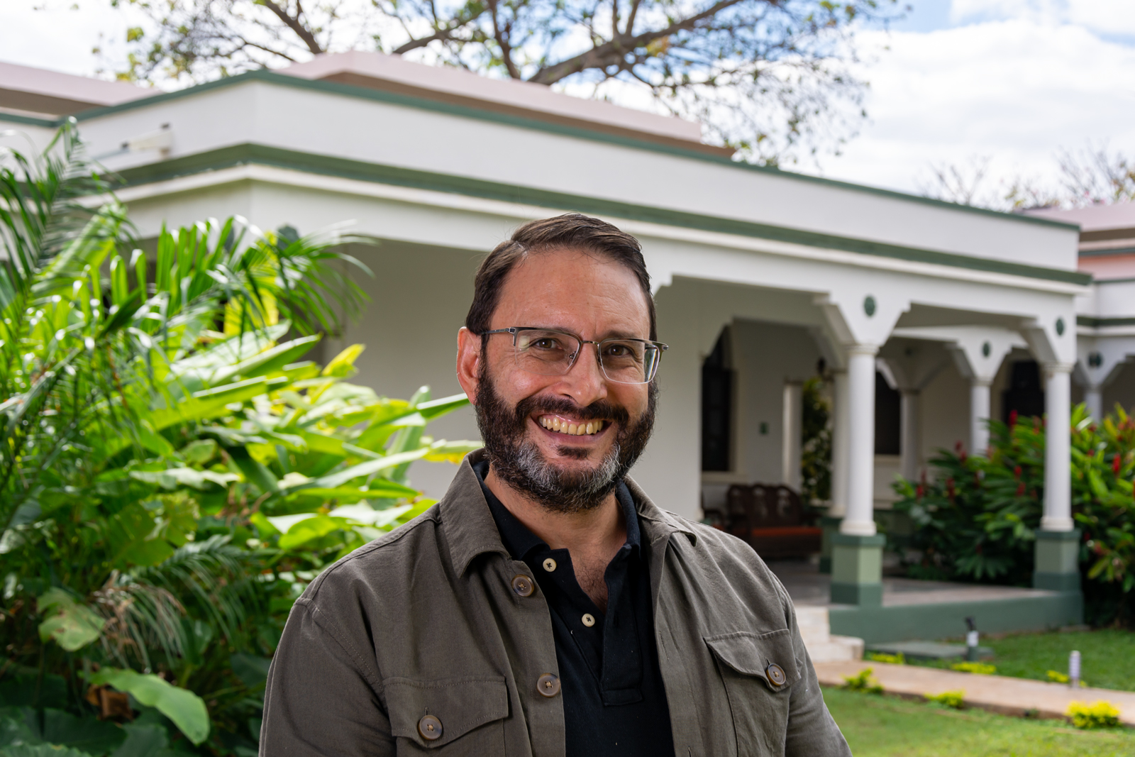 Dr. Adrián Curiel Rivera